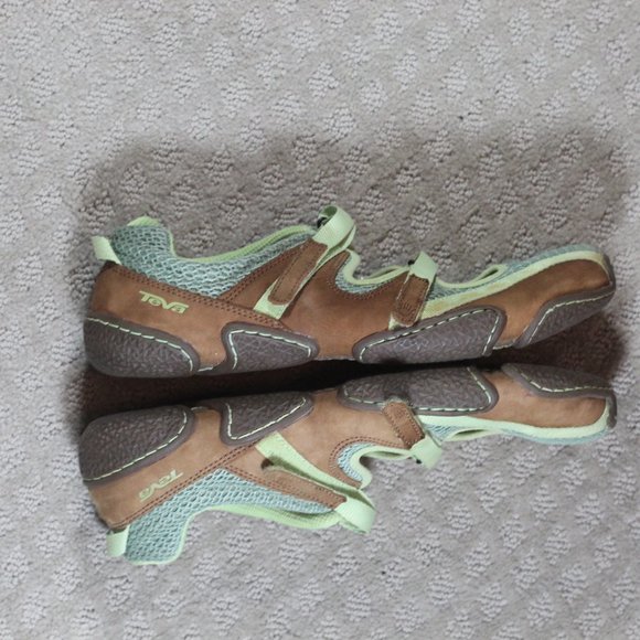Teva Size 10 Tan & Green Hook & Loop Closure Shoes - Picture 3 of 6